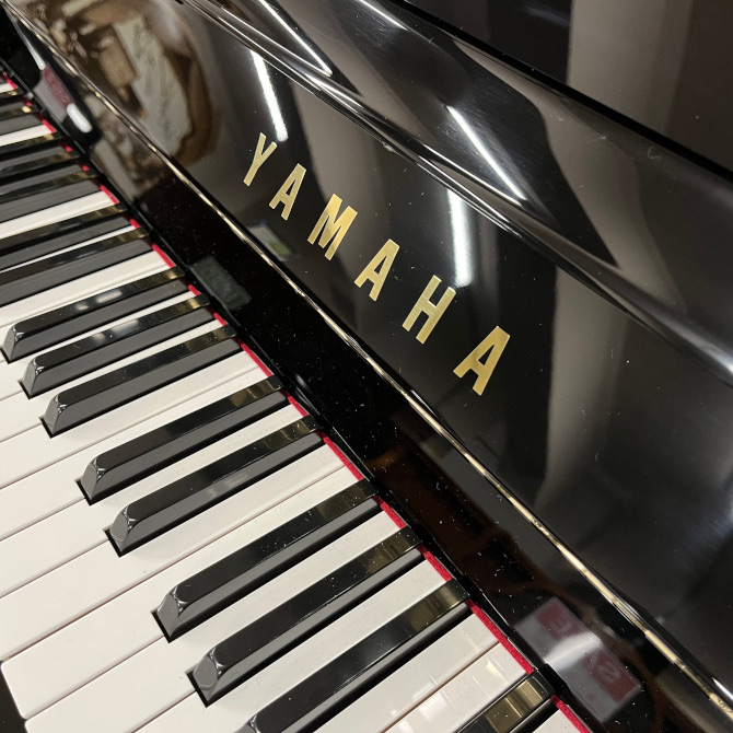 中古》YM5 ヤマハアップライトピアノ | 中古アップライトピアノ | 大阪 