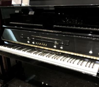 ヤマハ中古アップライトピアノMC301