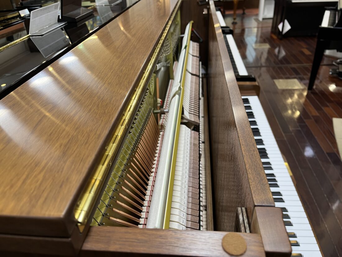 《店頭展示品1台限り》ヤマハ  アップライトピアノ YUS3Wn