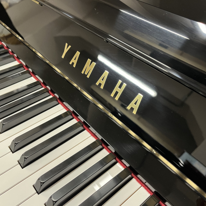 《中古》U30A　ヤマハアップライトピアノ