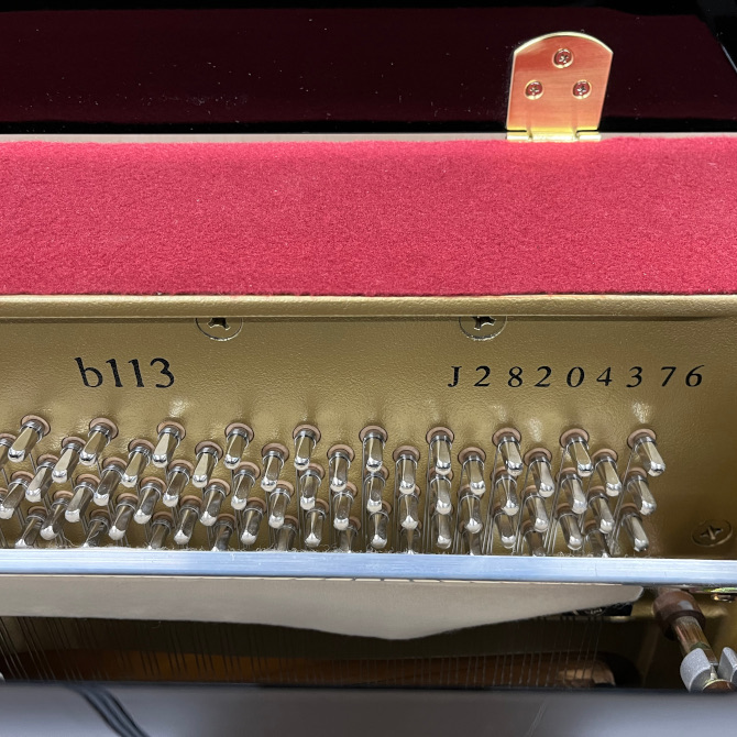 《中古》b113　ヤマハアップライトピアノ