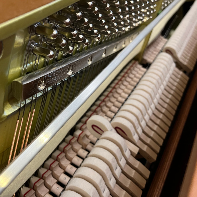 《店頭展示品1台限り》YF101C　ヤマハアップライトピアノ