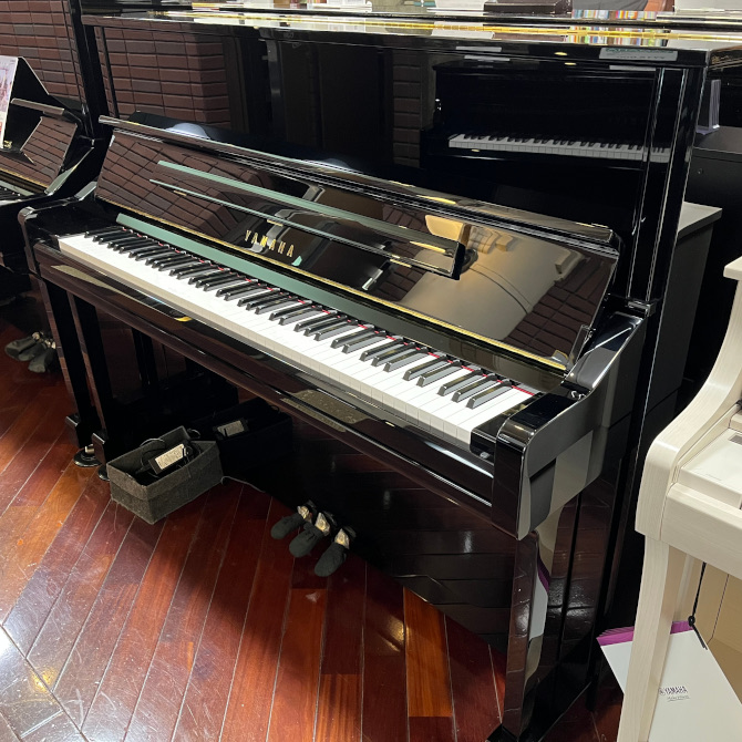 《店頭展示品1台限り》YU11　ヤマハアップライトピアノ