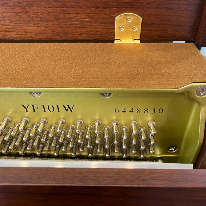 《中古》YF101W　ヤマハアップライトピアノ