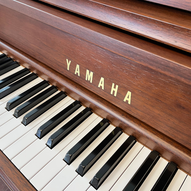 《中古》YF101W　ヤマハアップライトピアノ