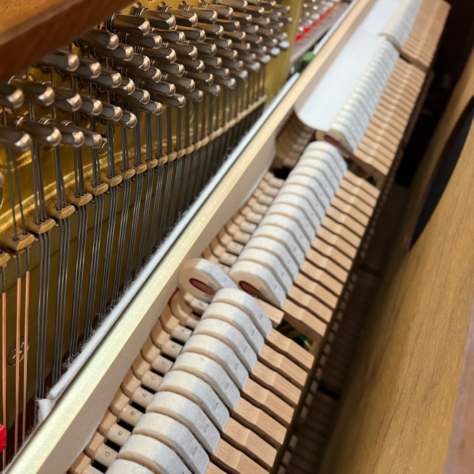 《中古》UX300Wn　ヤマハアップライトピアノ