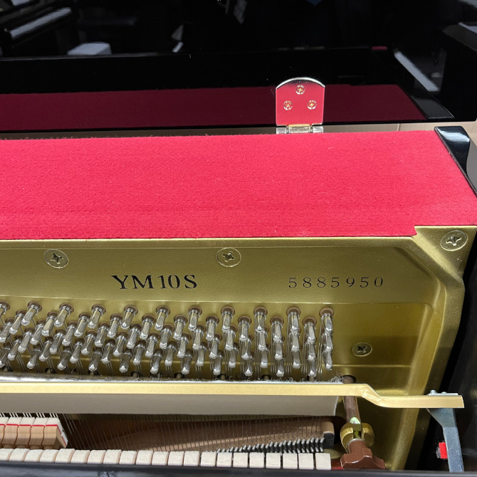 《中古》YM10S　ヤマハアップライトピアノ(消音ユニット外し済み)
