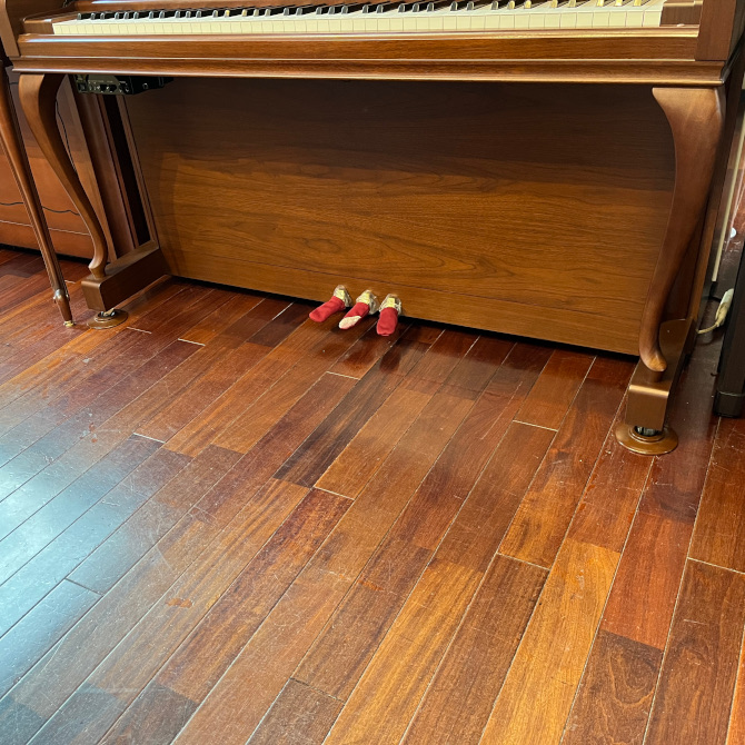 《中古》YF101W-SB　ヤマハサイレント付きアップライトピアノ