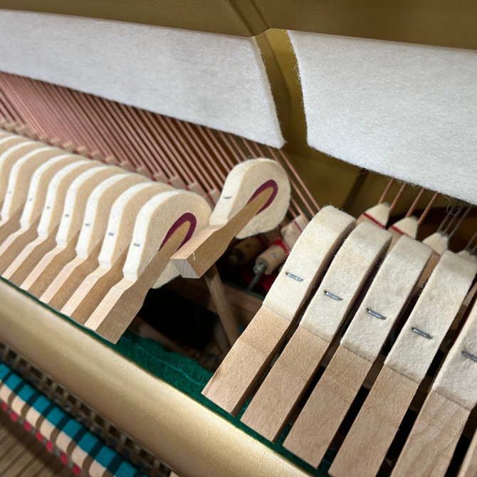 《中古》UX10WnC　ヤマハアップライトピアノ