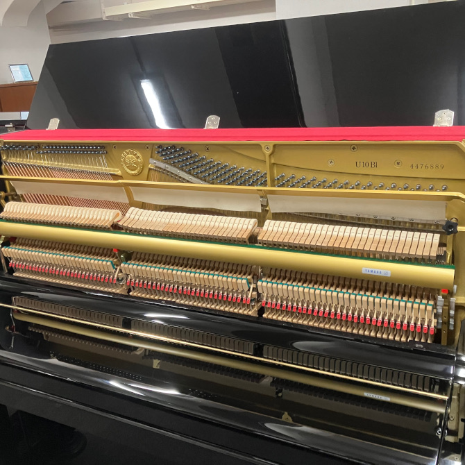 《中古》U10BL　ヤマハアップライトピアノ