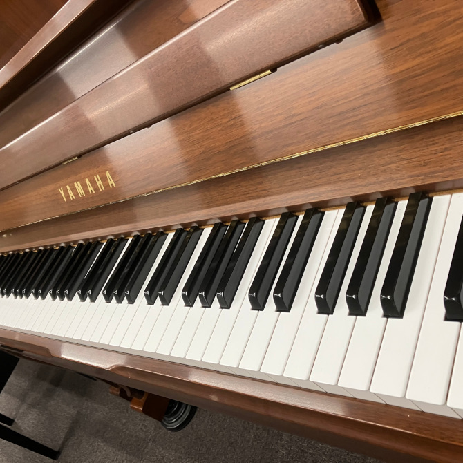 《中古》YU30WnC　ヤマハアップライトピアノ