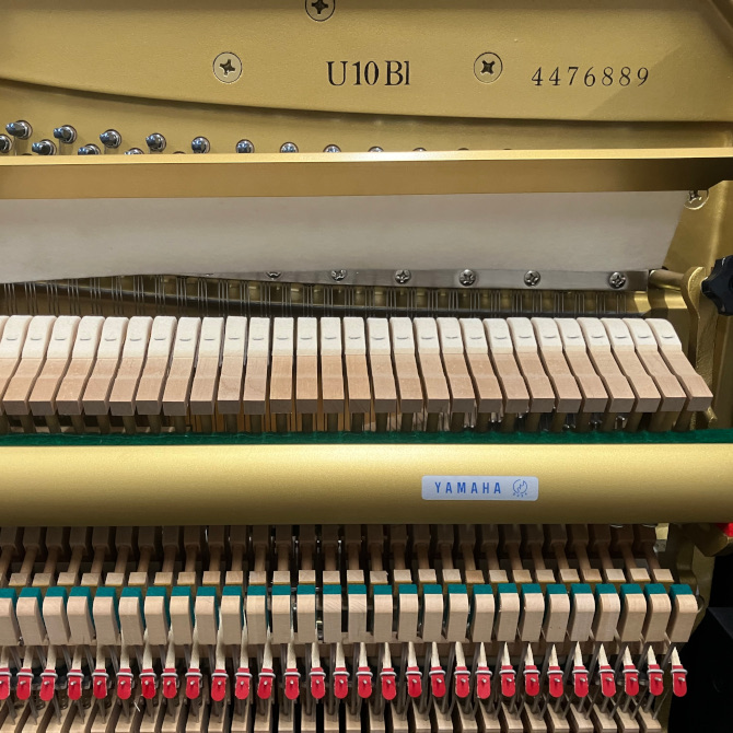 《中古》U10BL　ヤマハアップライトピアノ