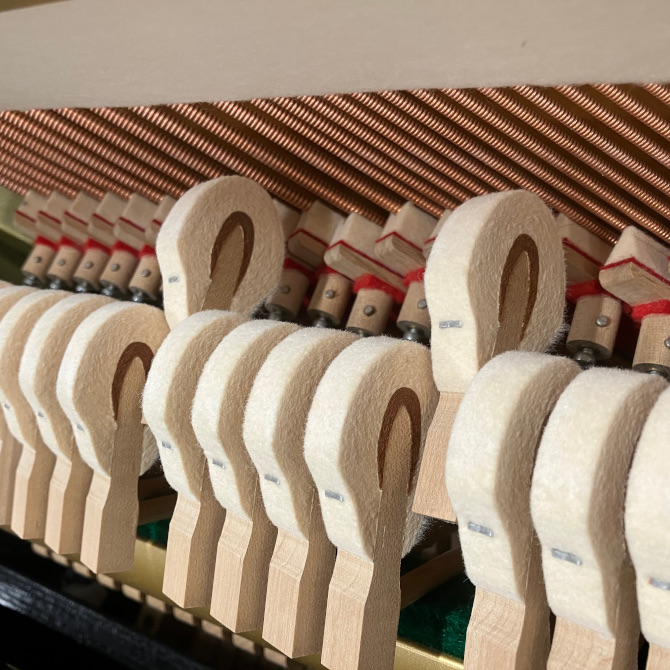 《中古》YUS1SEB　ヤマハアップライトピアノ(自動演奏機能取り外し済み)