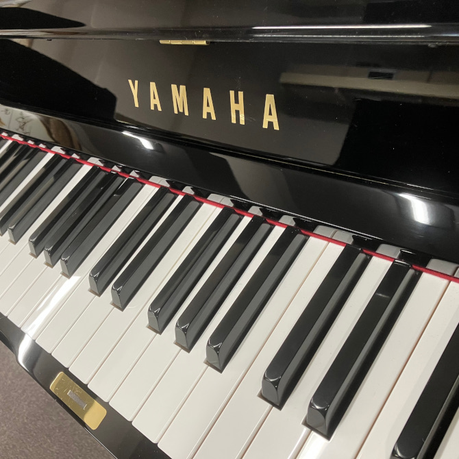 《中古》YUS1SEB　ヤマハアップライトピアノ(自動演奏機能取り外し済み)