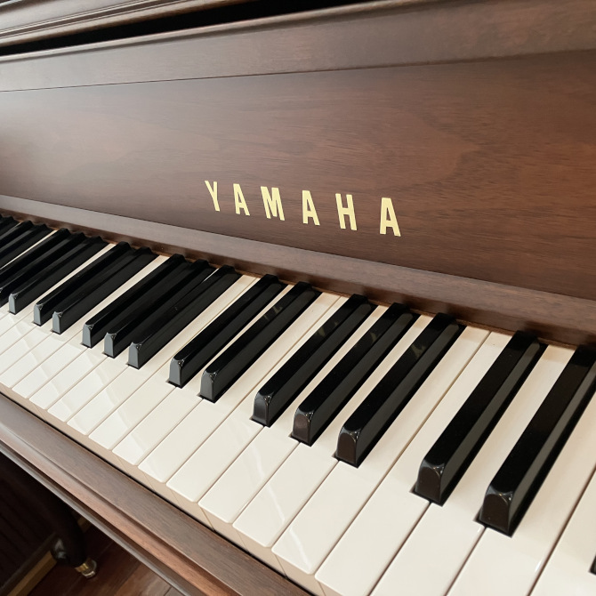《中古》W100WnC　ヤマハアップライトピアノ