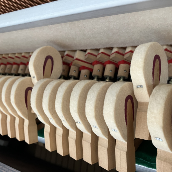 《中古》W100WnC　ヤマハアップライトピアノ