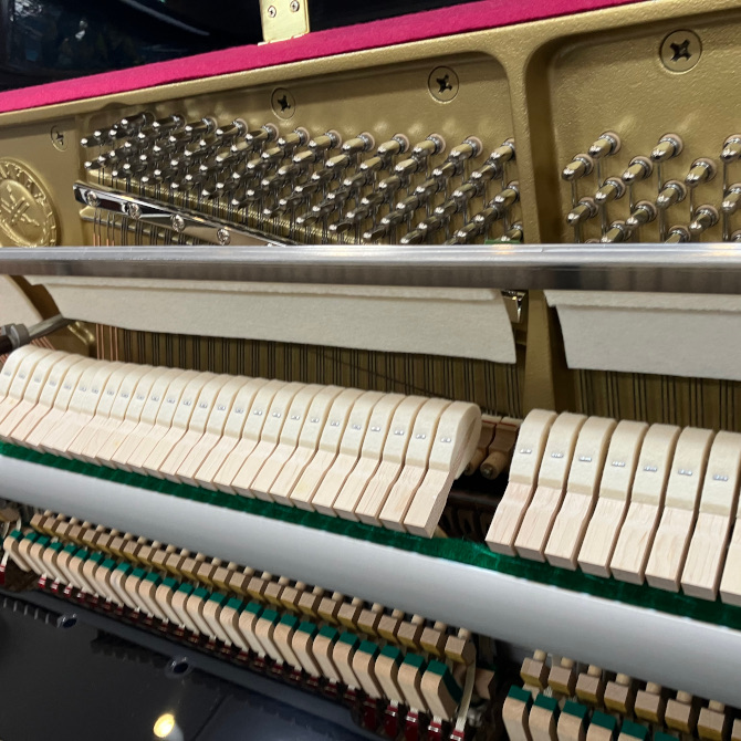 《中古》b113　ヤマハアップライトピアノ