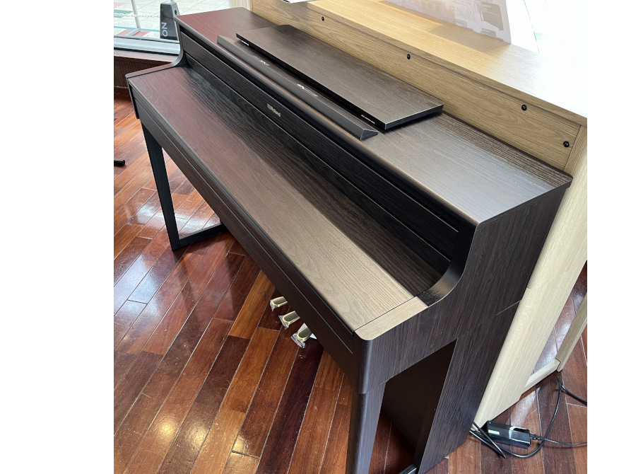 《店頭展示現品1台限り》ローランド 電子ピアノ HP704-DRS