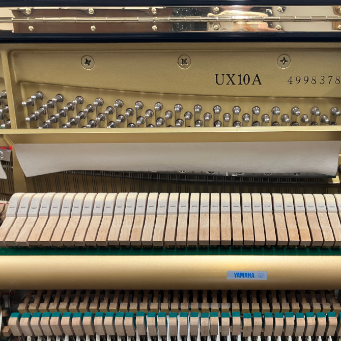 《中古》UX10A　ヤマハリニューアルアップライトピアノ