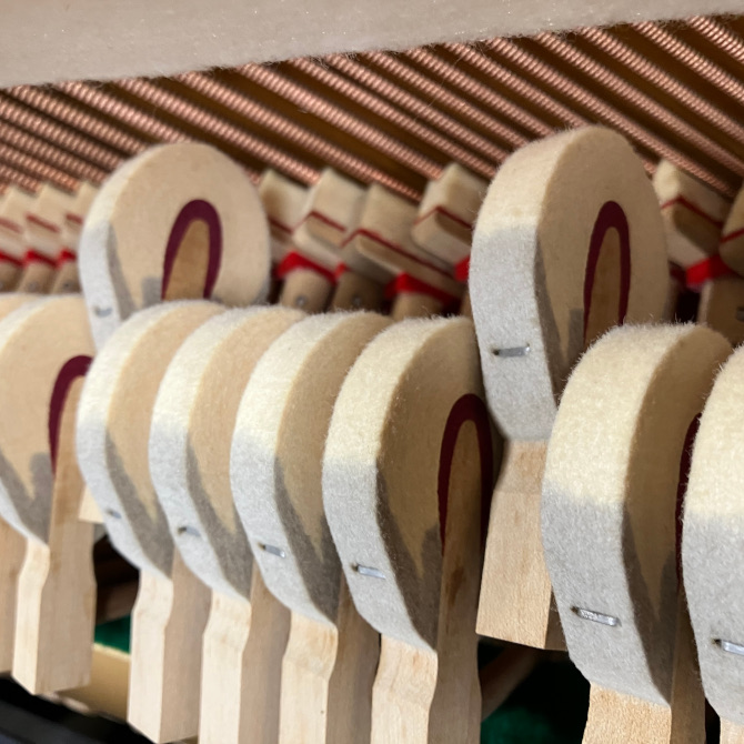 《中古》UX10A　ヤマハリニューアルアップライトピアノ