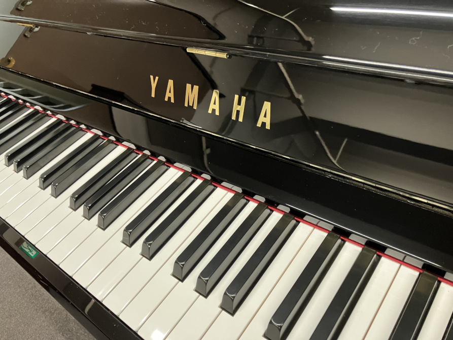 《中古》YU33SG2　ヤマハサイレント付きアップライトピアノ