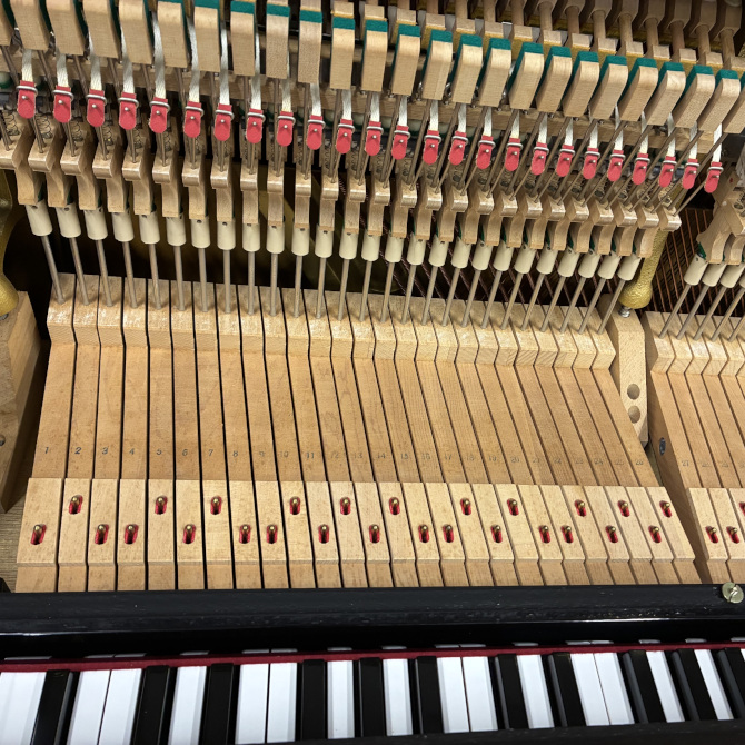 《中古》UX500　ヤマハリニューアルアップライトピアノ