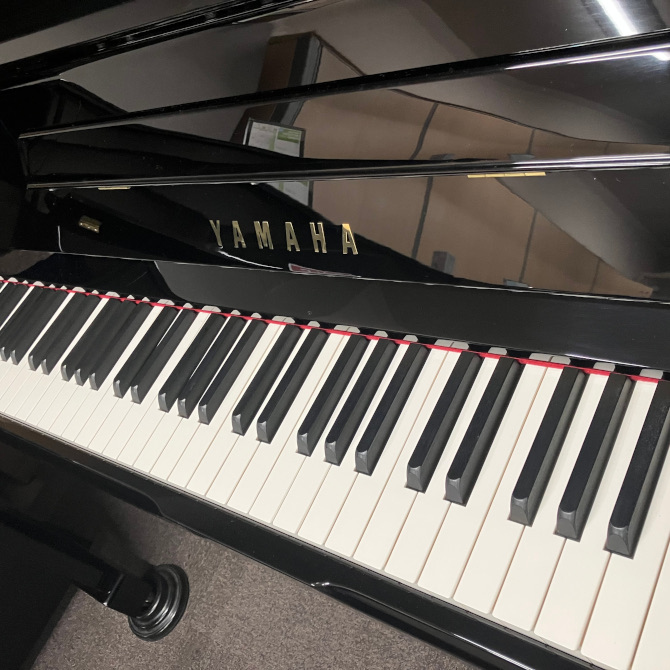 《中古》YU3C　ヤマハアップライトピアノ