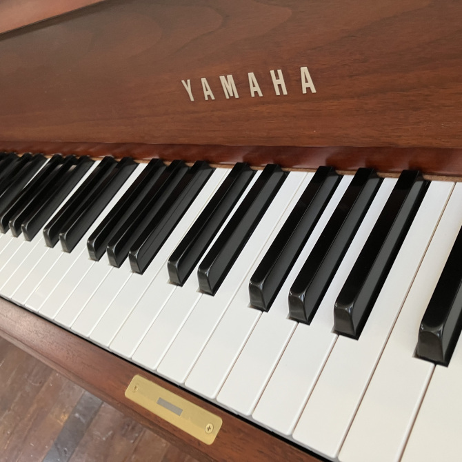 《中古》P22　ヤマハアップライトピアノ