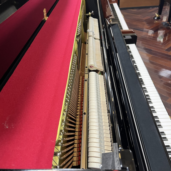 《新発売》B30SC3　ヤマハアップライトピアノ