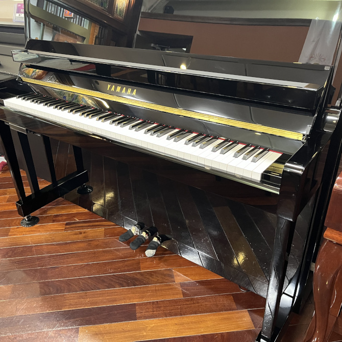 《新発売》B30SC3　ヤマハアップライトピアノ