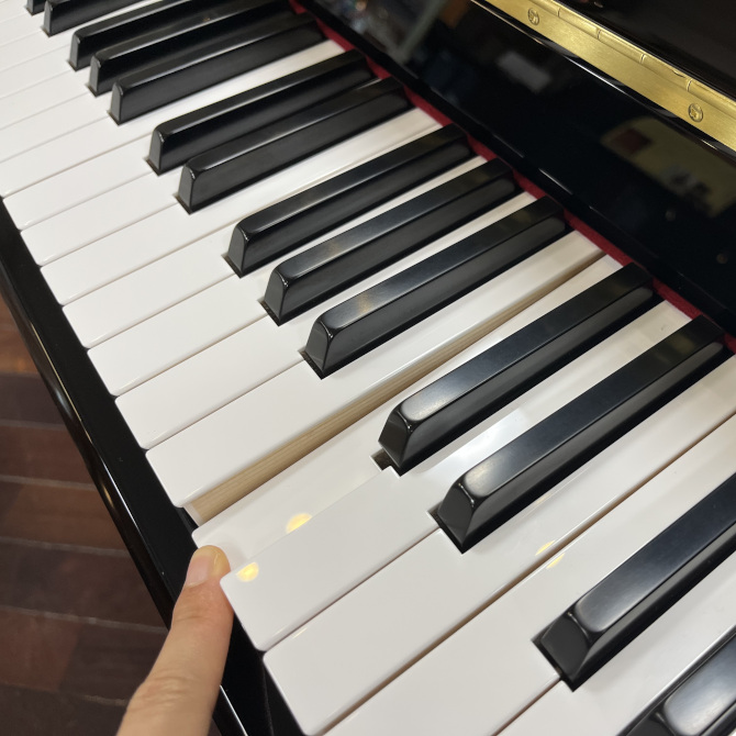 《新発売》B30SC3　ヤマハアップライトピアノ