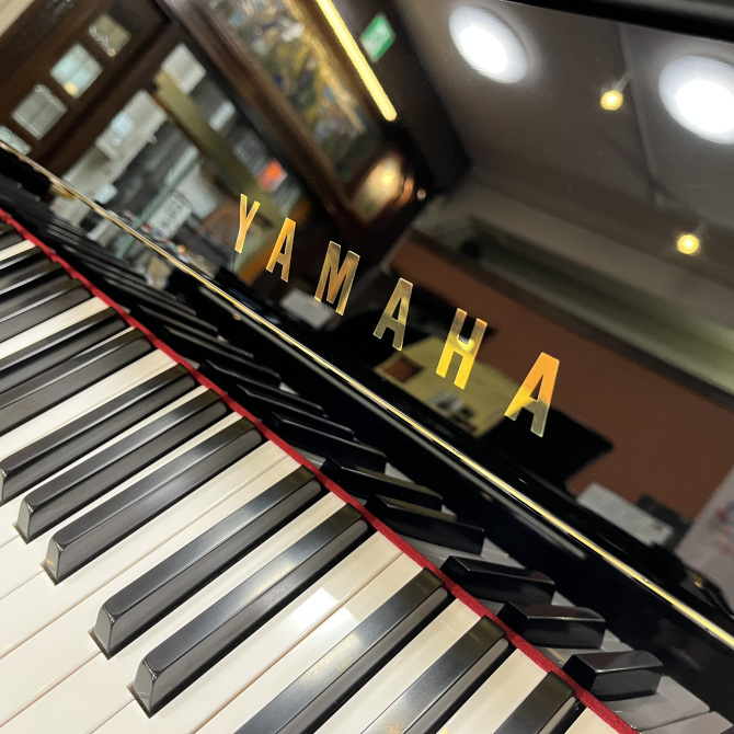 《新発売》B30SC3　ヤマハアップライトピアノ