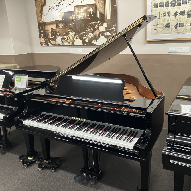 《中古》GC1SN ヤマハグランドピアノ(消音機能取り外し済み)