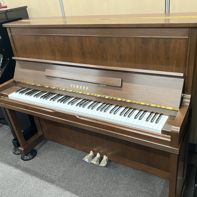 《中古》W1AWn　ヤマハリニューアルアップライトピアノ