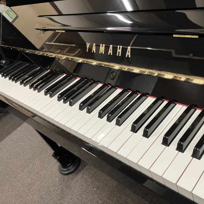 《中古》YM5SD　ヤマハサイレント付アップライトピアノ
