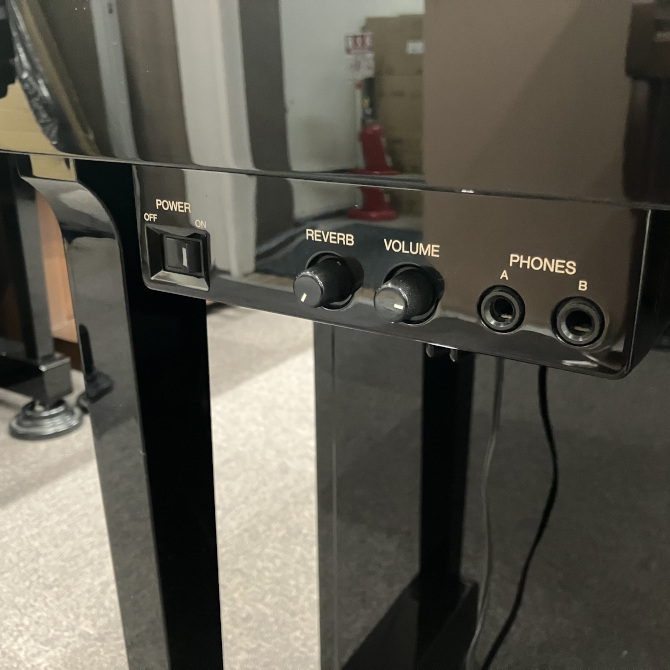 《中古》YM5SD　ヤマハサイレント付アップライトピアノ