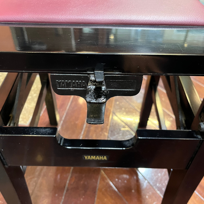 《中古》ヤマハ　背付高低自在椅子