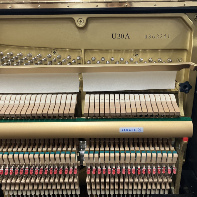 《中古》U30A　ヤマハアップライトピアノ