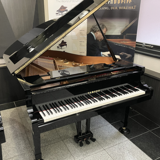 《中古》C3　ヤマハグランドピアノ(消音機能外し済み)