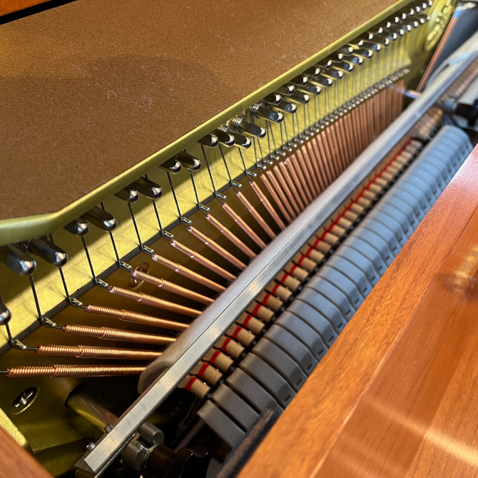 《店頭展示品特価品 1台限り》YF101C　ヤマハアップライトピアノ