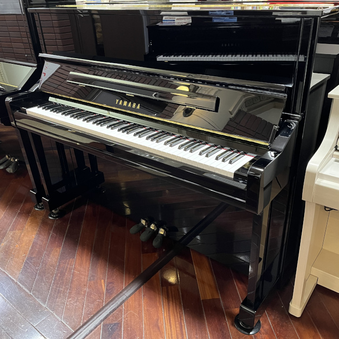 《店頭展示品特価品 1台限り》ヤマハ アップライトピアノ YU11