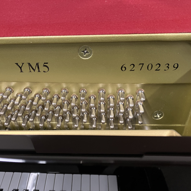 中古》YM5 ヤマハアップライトピアノ | 中古アップライトピアノ | 大阪